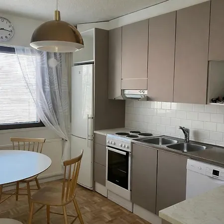 Apartman Peaceful One-bedroom Apartment, Private Yard And Parking *
