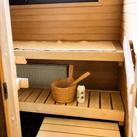 Peaceful One-bedroom Apartment, Private Yard And Parking Oulu